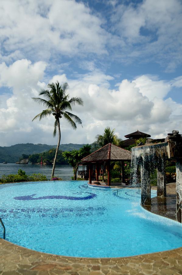 Kungkungan Bay Resort Bitung Buitenkant foto